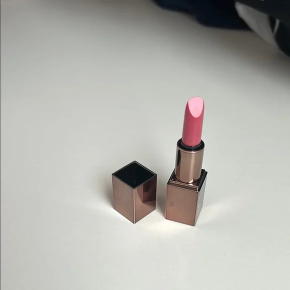 Laura Mercier Rouge Essentiel in A la Rose - Picture 4 of 4